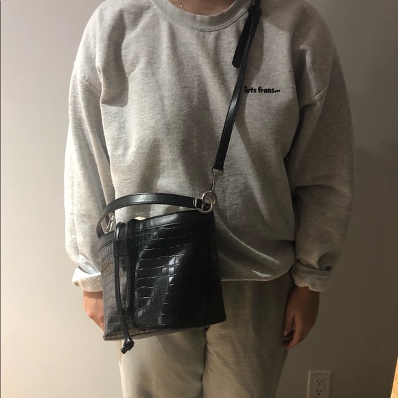 Zara bucket bag - Picture 3 of 3